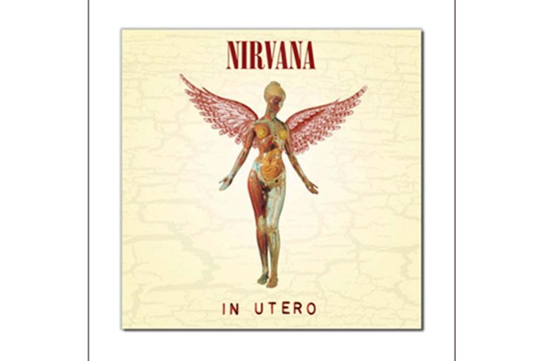 Capa do álbum In Utero, do Nirvana, com a imagem de um manequim anatômico com asas, sobre um fundo claro com flores.