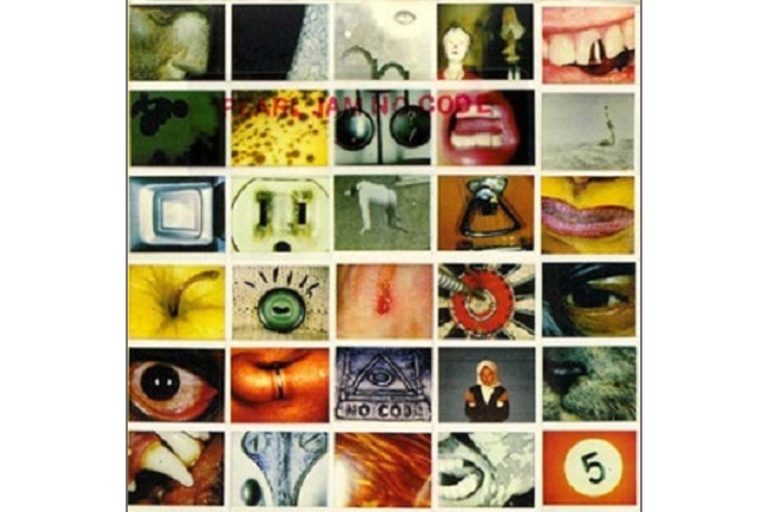 Capa do álbum No Code do Pearl Jam, com uma colagem de polaroides variadas.