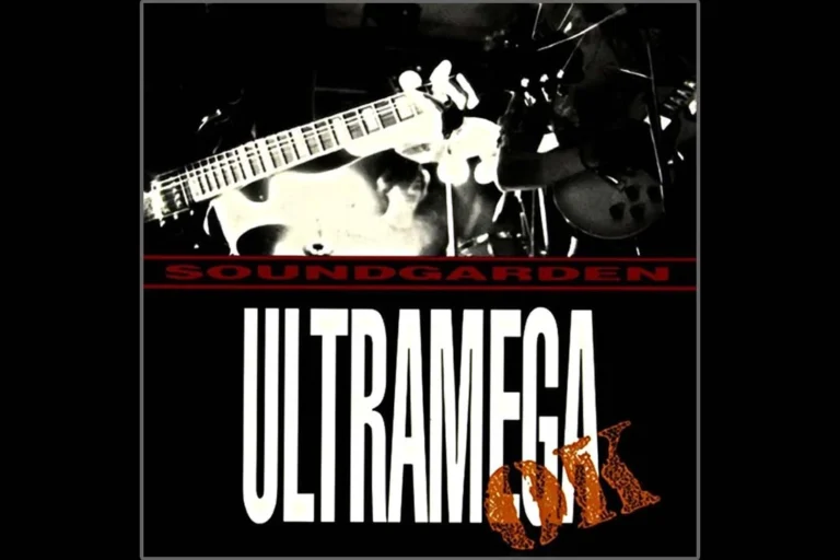 Capa Ultramega OK Soundgarden álbum 1988 Seattle grunge rock alternativo arte visual experimental som pioneiro banda clássico disco