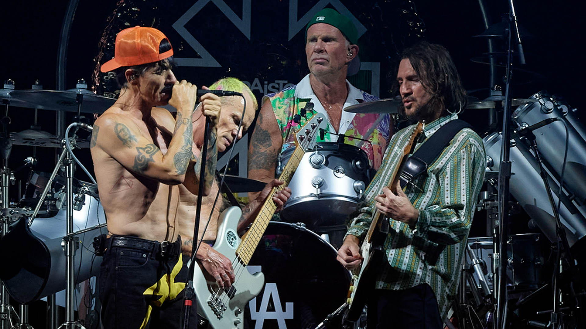 Documentário dos Red Hot Chili Peppers promete revelar início turbulento da banda e reascende legado de Hillel Slovak
