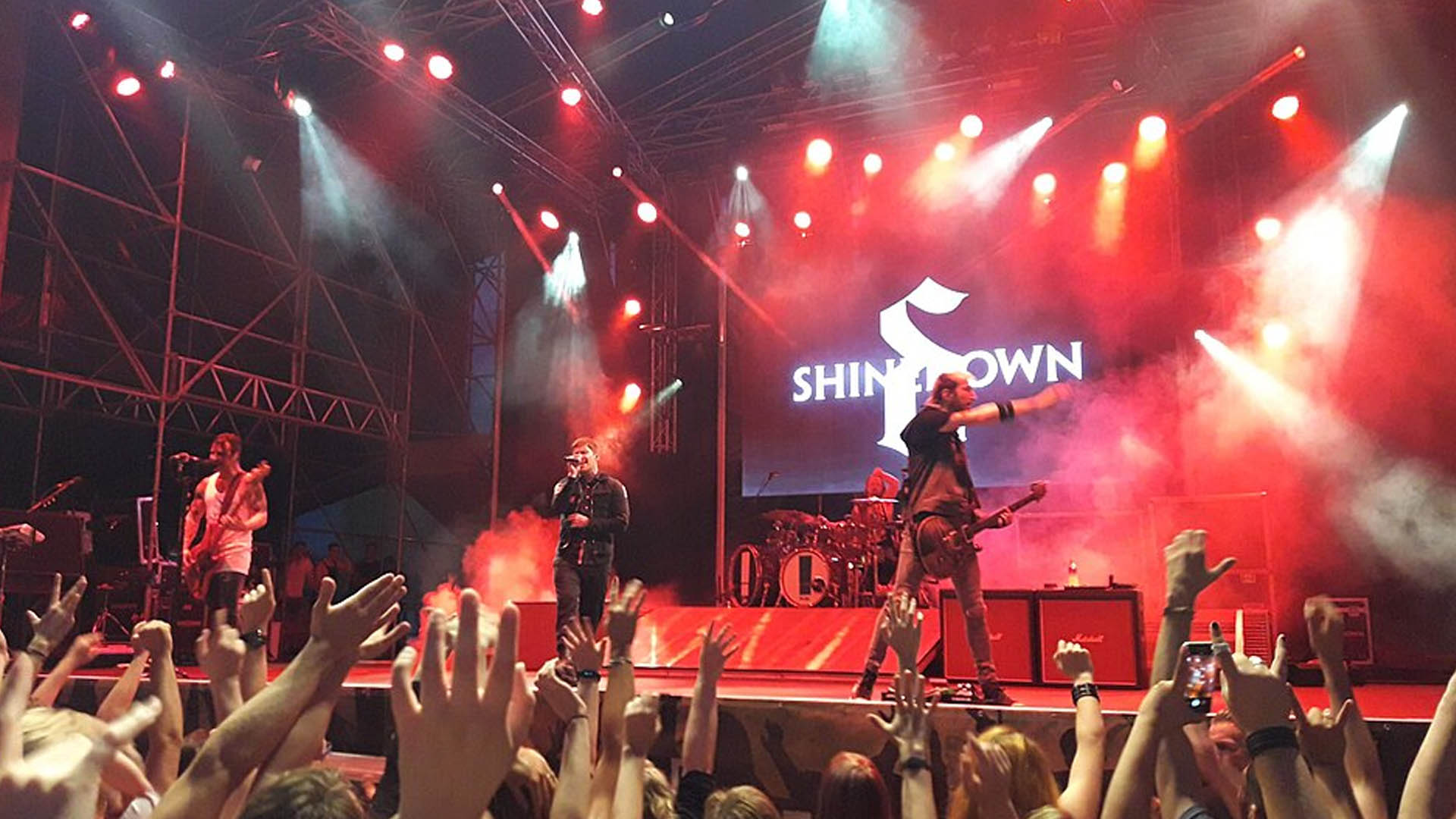 Shinedown confirma Coheed and Cambria e reforça turnê com line-up pesado em 2026