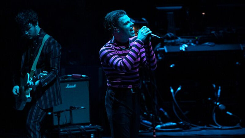 O retorno do rebelde: Yungblud anuncia Idols II com foco total nas raízes do rock britânico