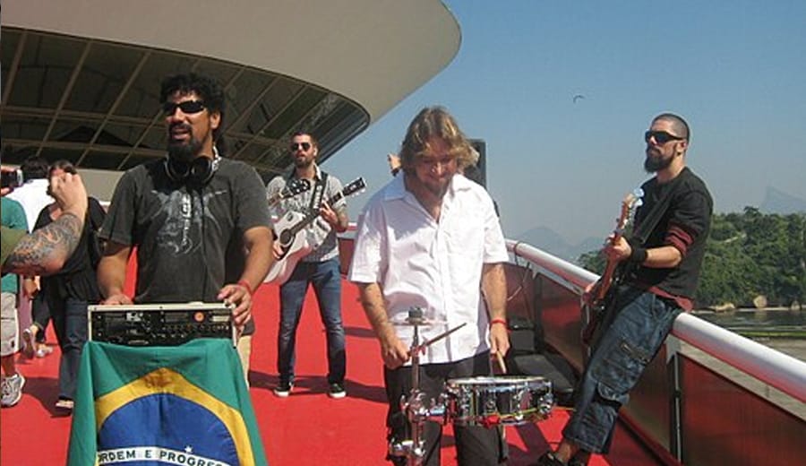 Rádio Love Nacional Detonautas: Tico Santa Cruz explica nova fase da banda