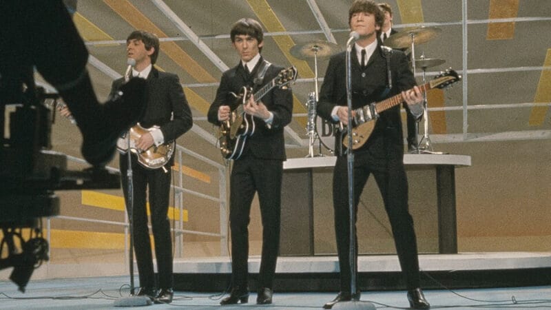 Muito além dos Beatles: 7 impactos reais da Invasão Britânica nos EUA