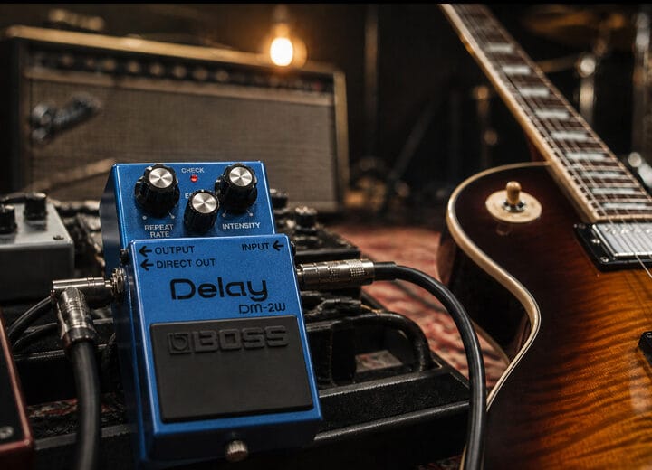 Pedal de delay no rock: como usar sem transformar tudo em paisagem sonora